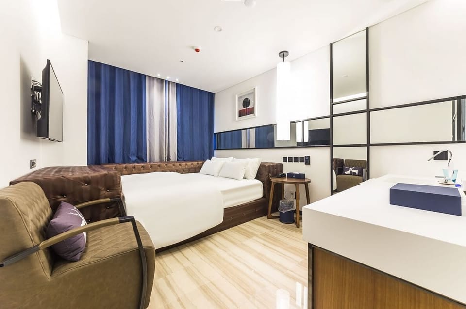 Basic Double Room | WiFi (free)