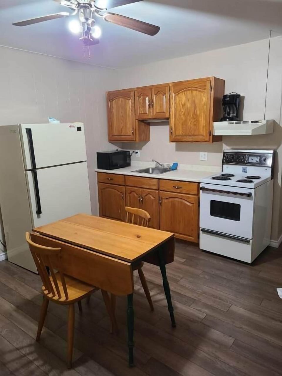 Comfort Apartment, Mountain View | Private kitchen