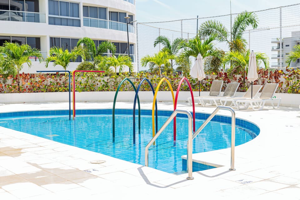 2 outdoor pools