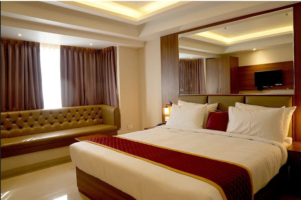 In-room safe, WiFi (free)