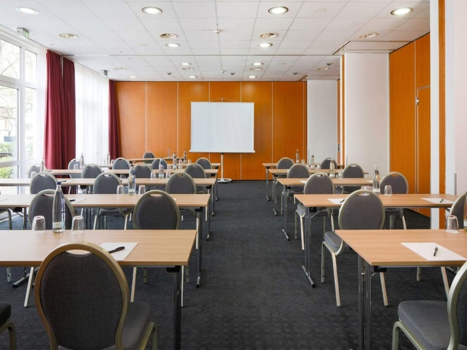 House | Meeting facility