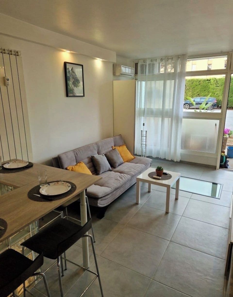 Apartment | Living area