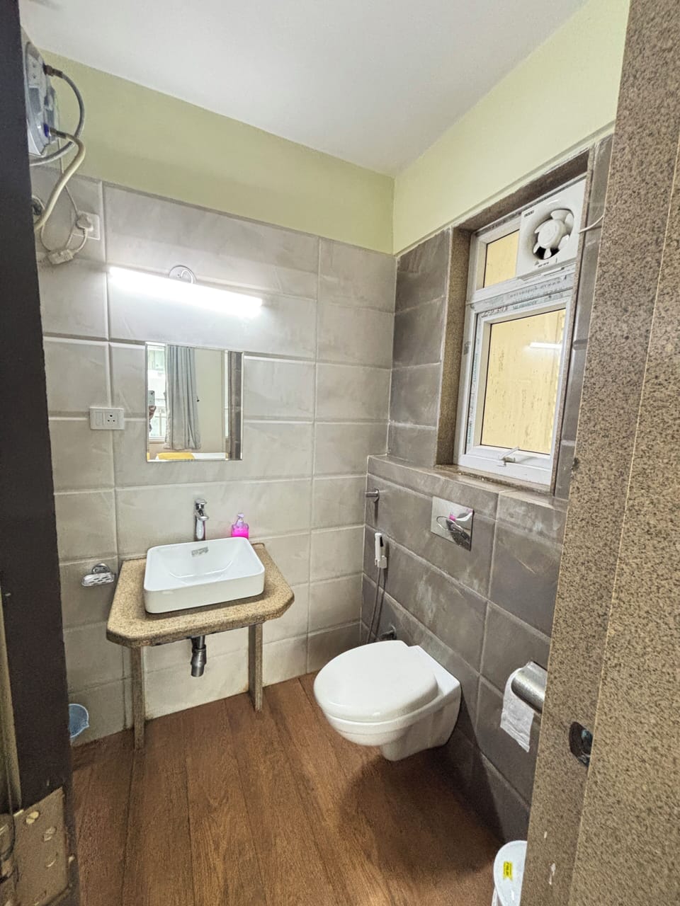 Deluxe Room, City View | Bathroom