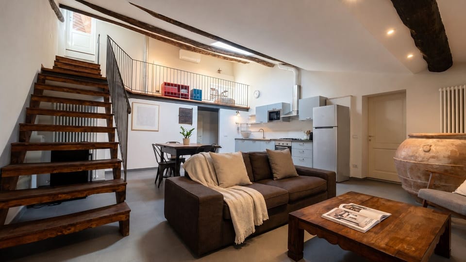 Superior Penthouse, City View | Living area