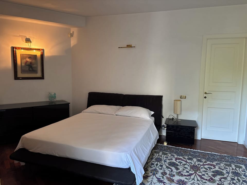 Deluxe Suite, City View | Desk, WiFi (free)