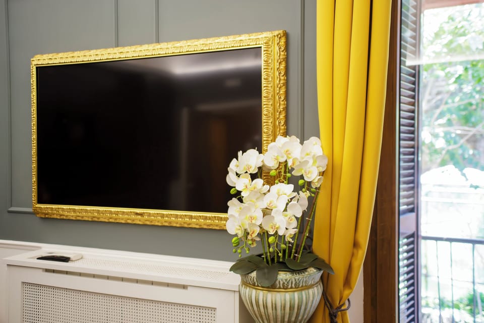 Deluxe Apartment, Kitchenette, City View | Interior detail