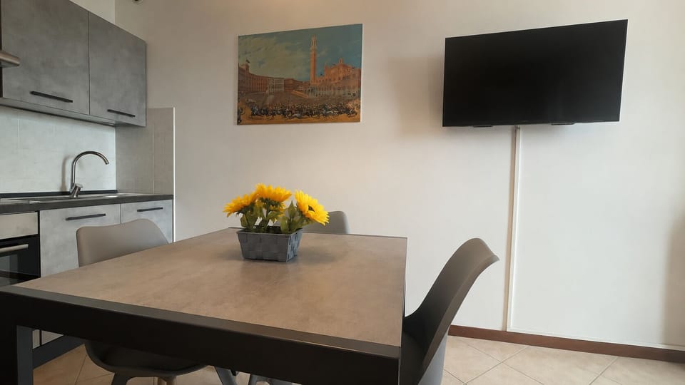 Comfort Studio, Hill View | Dining
