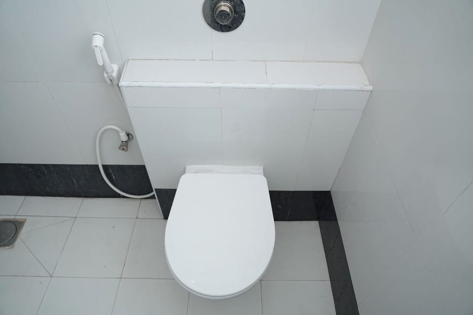 Free toiletries, hair dryer (on request), slippers, towels