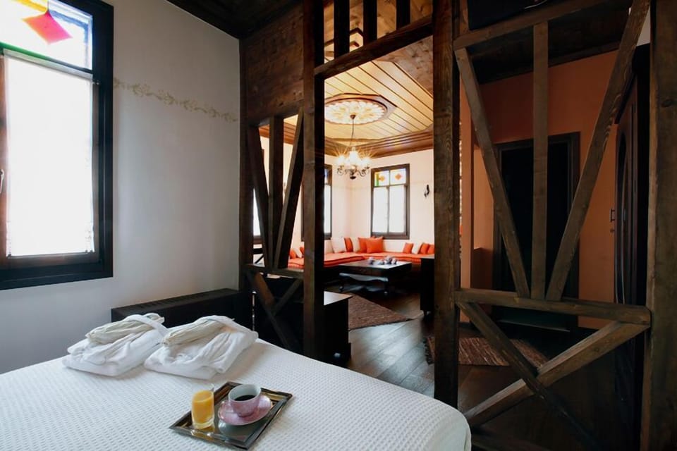 Suite, 1 Bedroom | Living area | LED TV