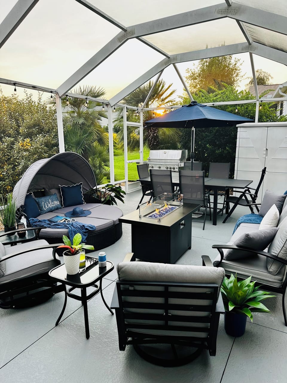 The perfect spot to entertain friends & family.