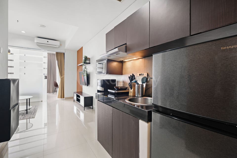 Apartment, 1 Bedroom, Balcony, City View | Private kitchen | Full-size fridge, microwave, stovetop, cookware/dishes/utensils
