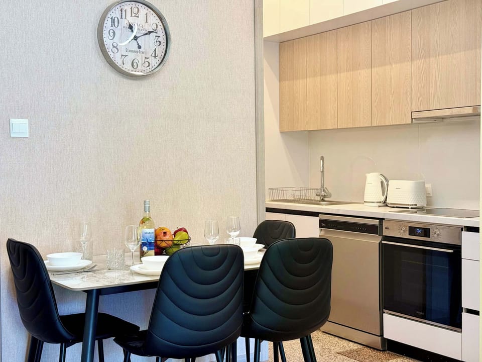 Enjoy meals together in the welcoming dining space, perfect for family dinners, catching up over coffee, or planning your next adventure.
