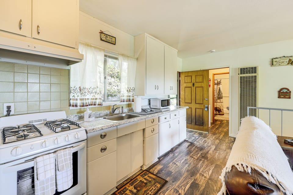 House (2 Bedrooms) | Interior