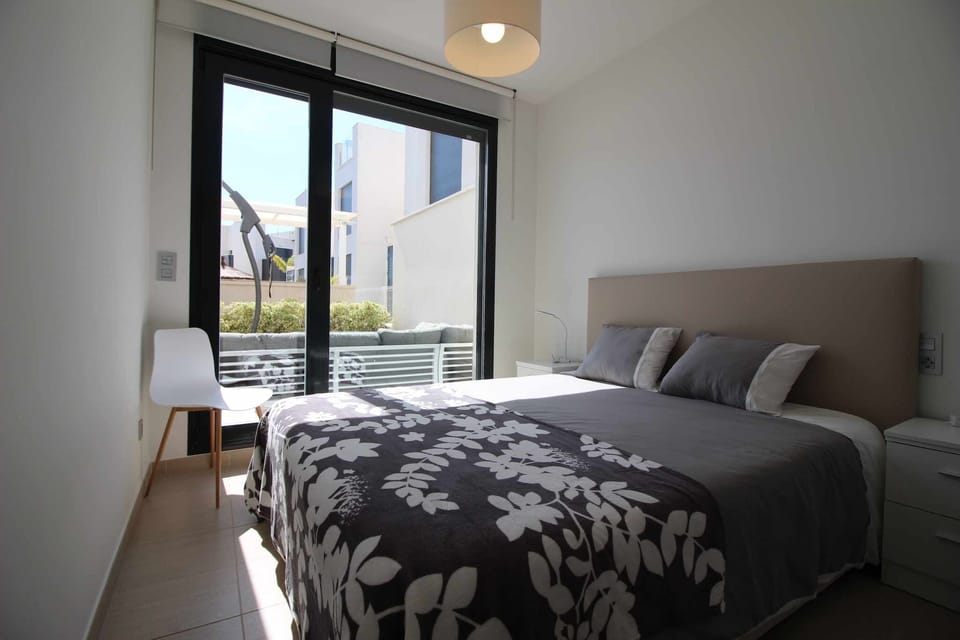 3 bedrooms, cribs (surcharge), bed sheets