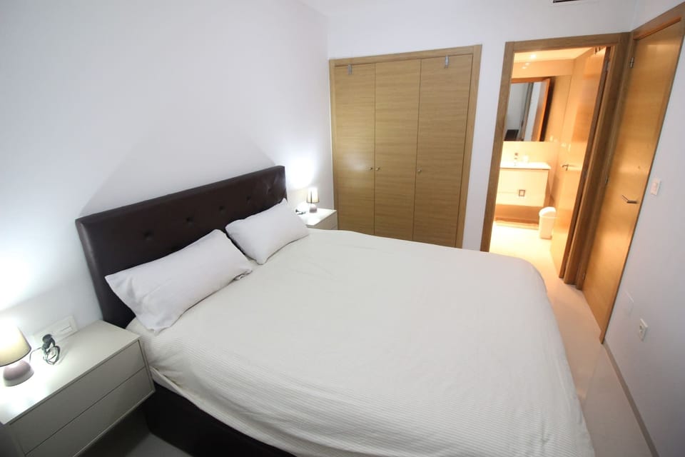 2 bedrooms, bed sheets