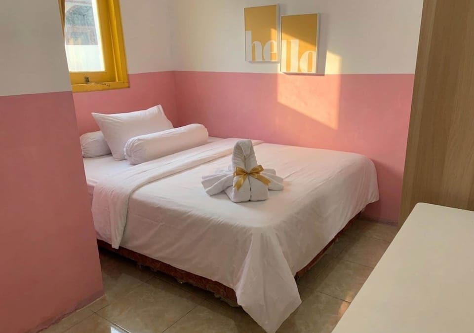 Deluxe Double Room | Desk, laptop workspace, blackout drapes, iron/ironing board (on request)
