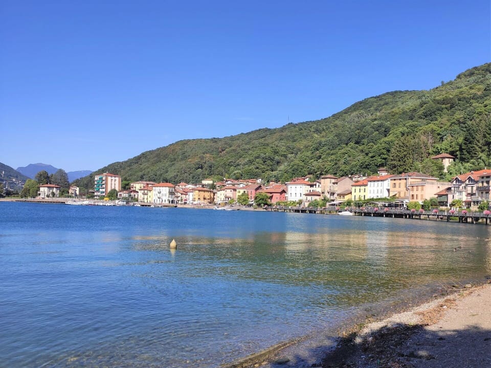 Body Of Water, Water, Summer, Watercourse, Coastal And Oceanic Landforms, Bank, Hill, Coast, Lake, Shore