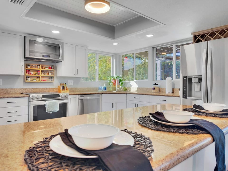 House, Multiple Beds, Mountain View (Yucca Mesa) | Private kitchen