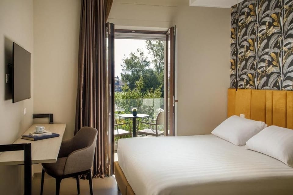 In-room safe, desk, blackout drapes, soundproofing