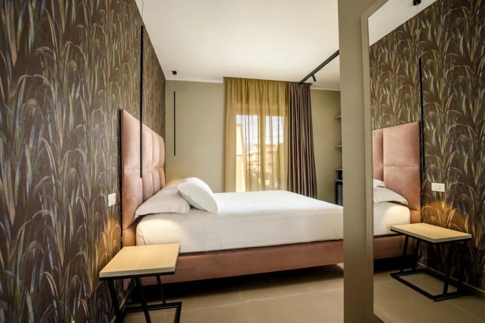 In-room safe, desk, blackout drapes, soundproofing