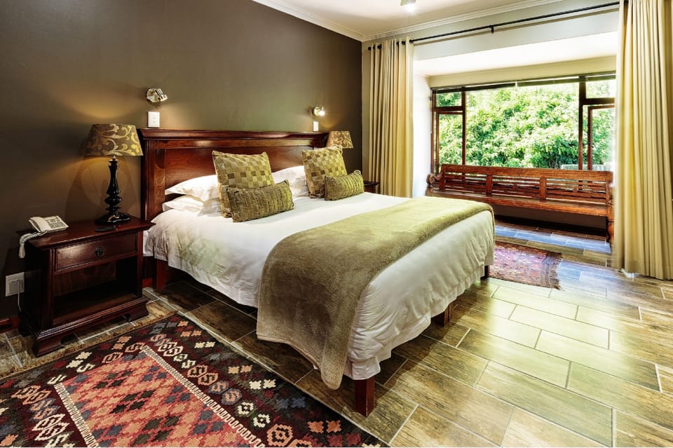 Luxury Double or Twin Room, Lagoon View | Minibar, in-room safe, free WiFi