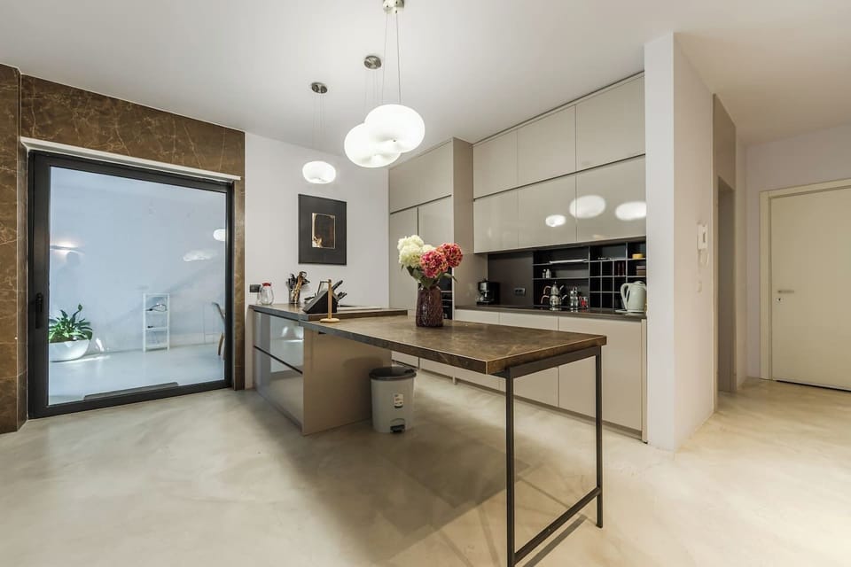 Fully-equipped kitchen