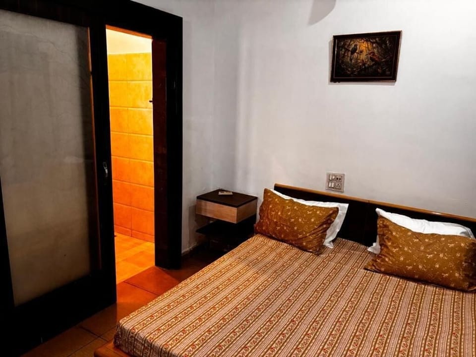 Double Room, Balcony, Garden View | WiFi (free)