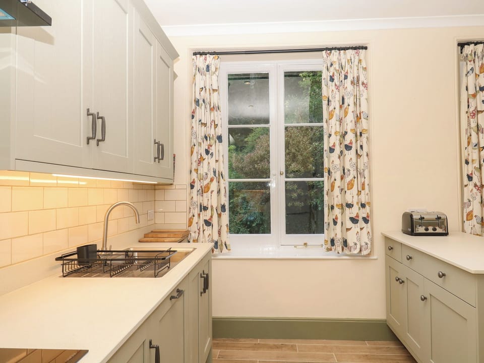 Dishwasher, cookware/dishes/utensils