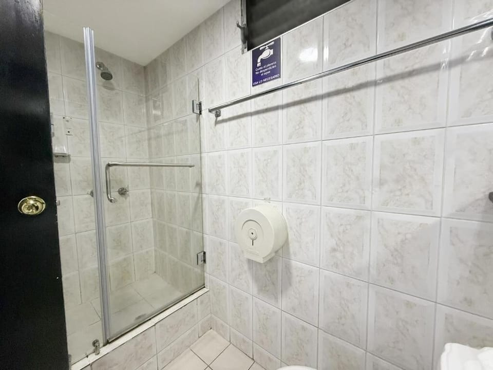 Family Room, City View | Bathroom