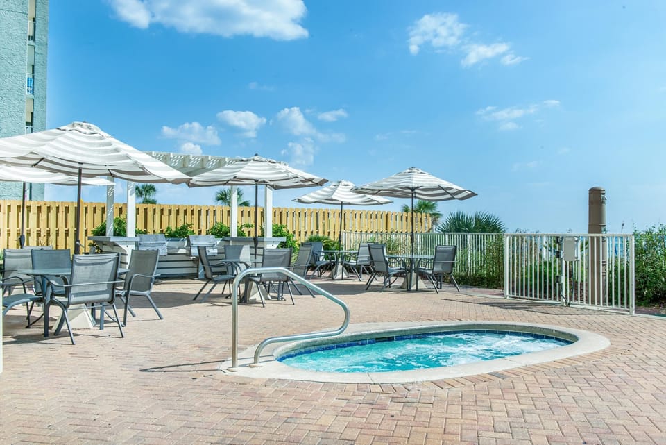 Condo, Multiple Beds (Twin Palms 2204) | Outdoor dining