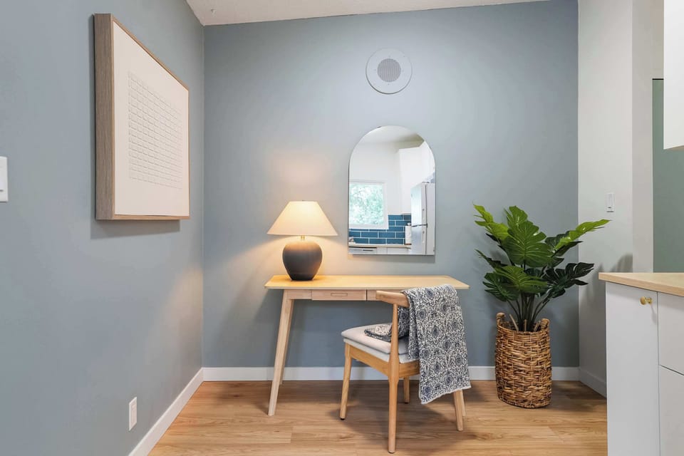 Dedicated workspace for remote stays