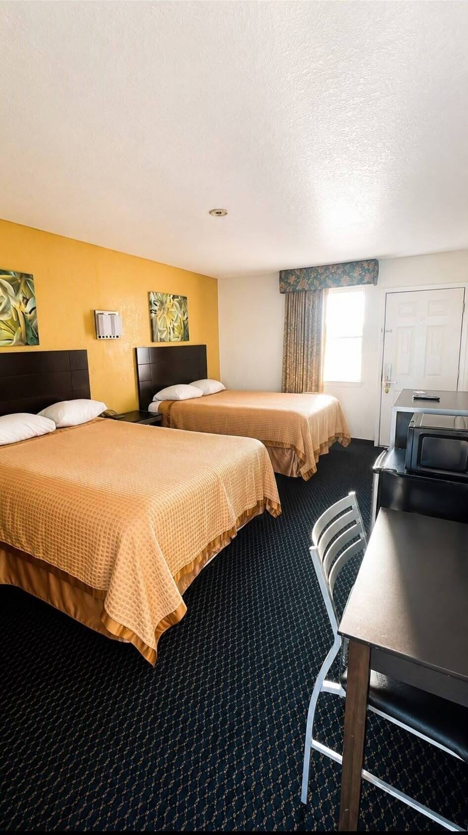Basic Double Room, Balcony, Ocean View | In-room safe, blackout drapes, iron/ironing board, WiFi (free)