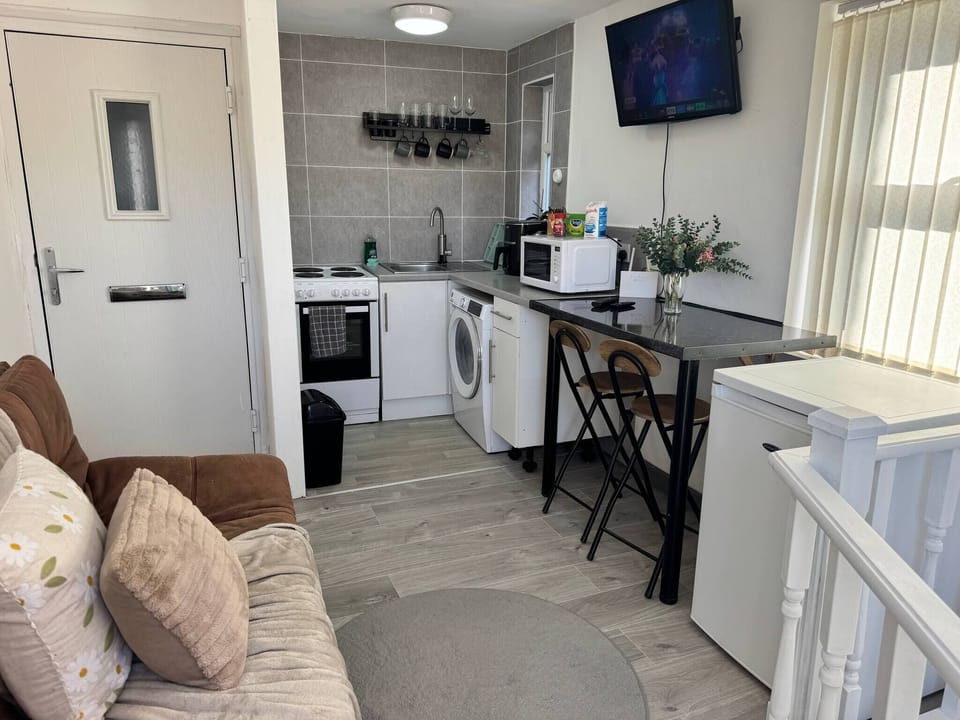 Apartment, 1 Bedroom | Living area