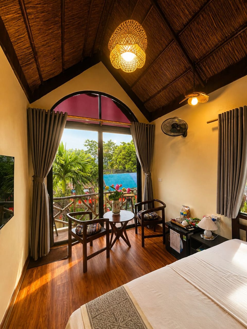 Classic Chalet, Patio, Garden View | WiFi (free)