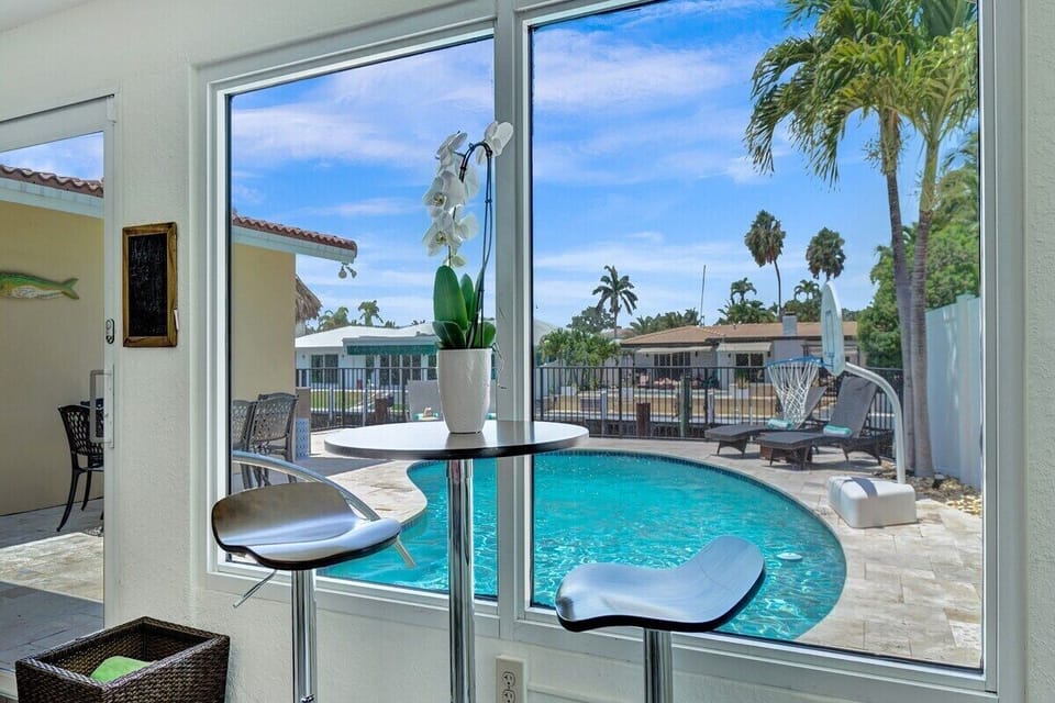 House, Private Bathroom, Canal View | Property grounds