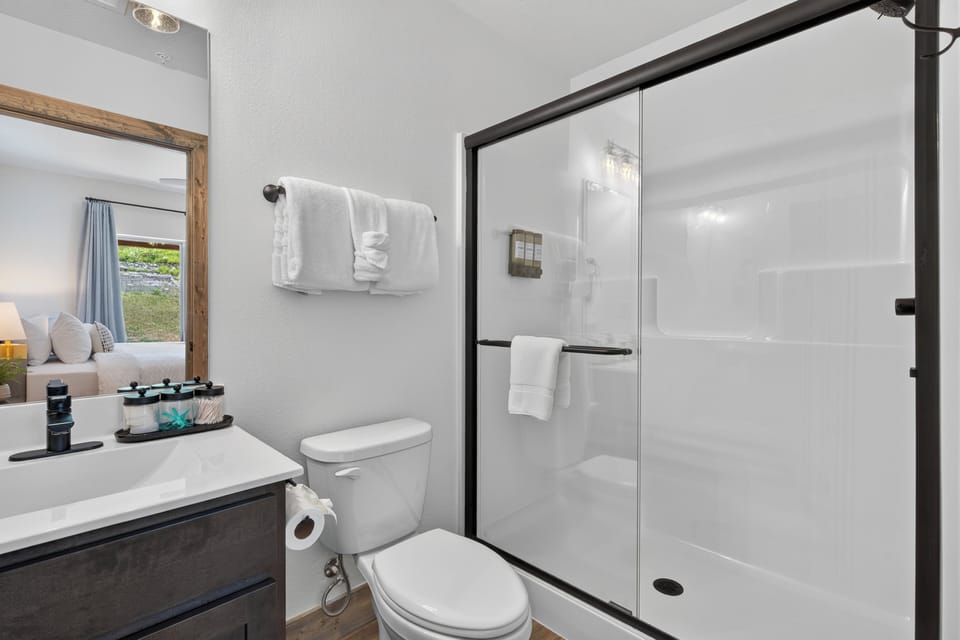 Sparkling clean bathrooms with walk in showers. Shampoo, conditioner and body wash provided.