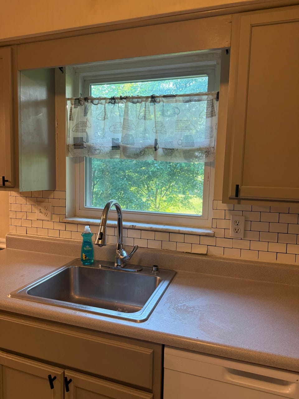 Kitchen with greenspace view