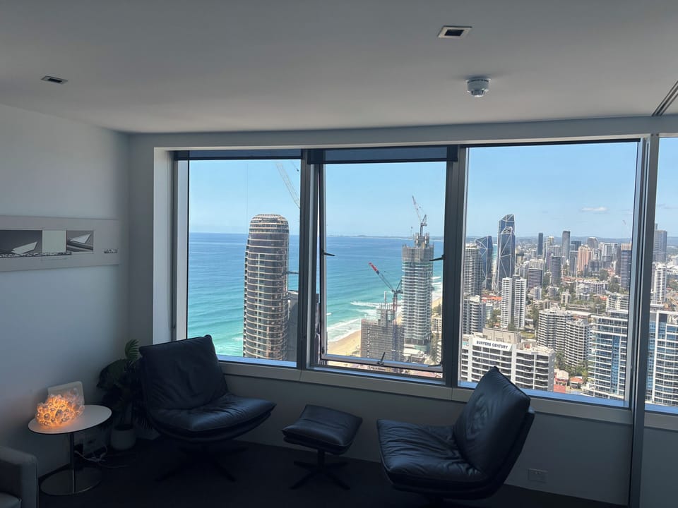 Deluxe Apartment, Beach View | Interior