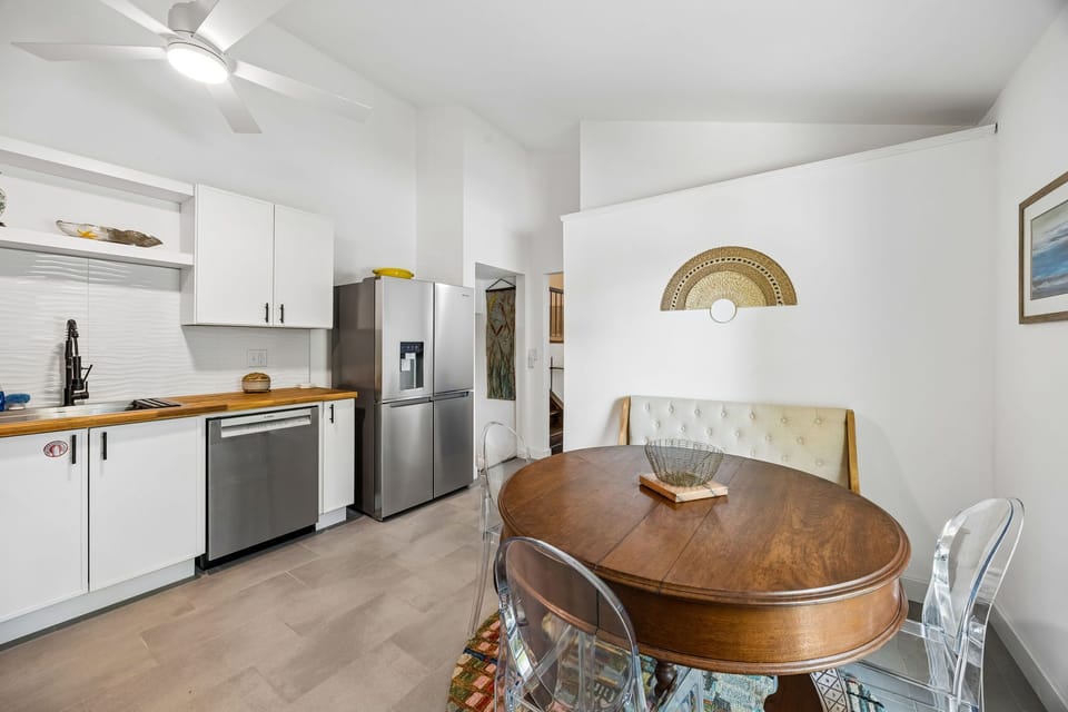 Dining area in kitchen
