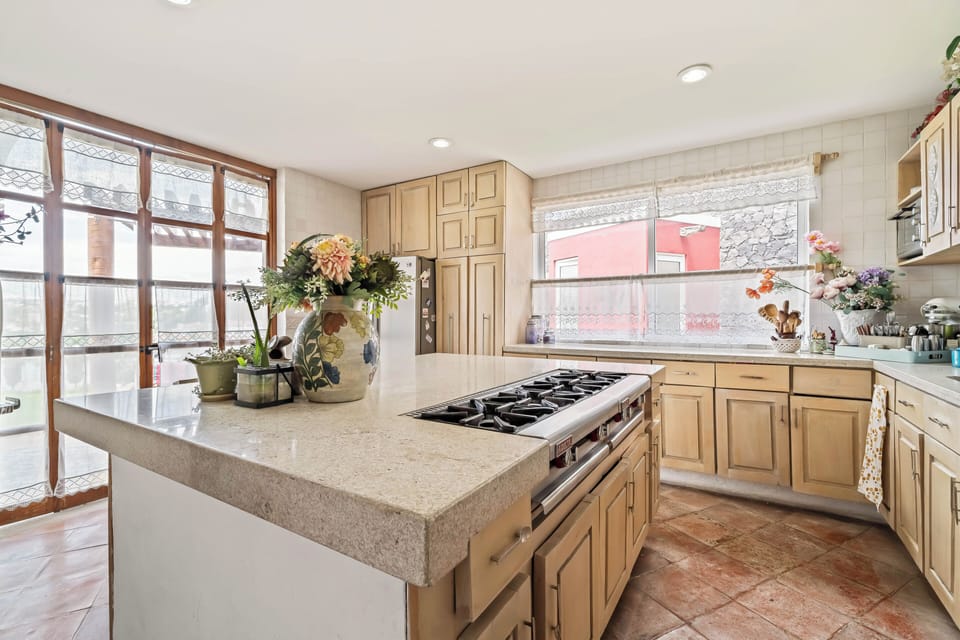 Luxury Cottage | Private kitchen