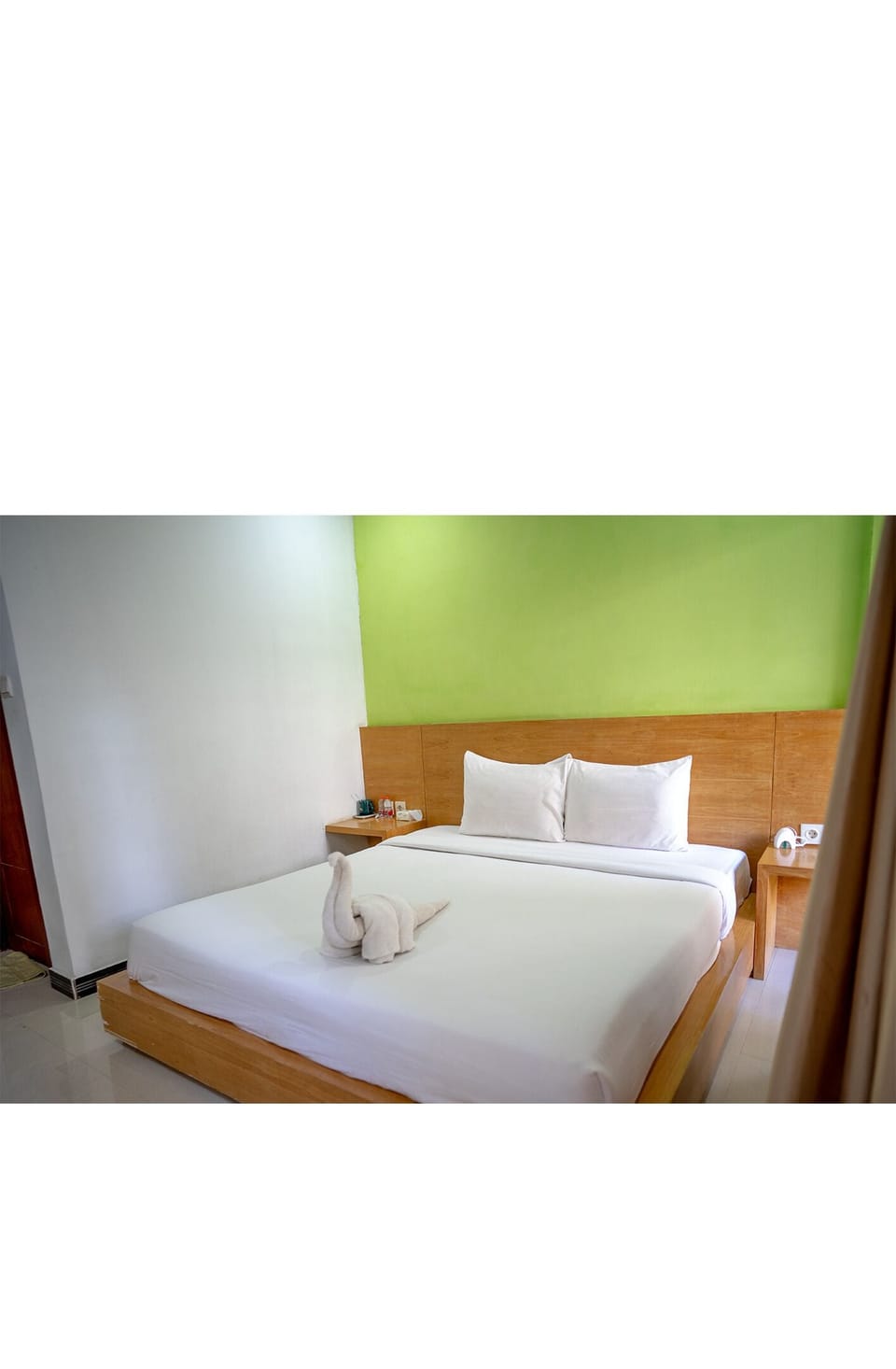 Superior Double Room, Air conditioning, Garden View | WiFi (free), bed sheets