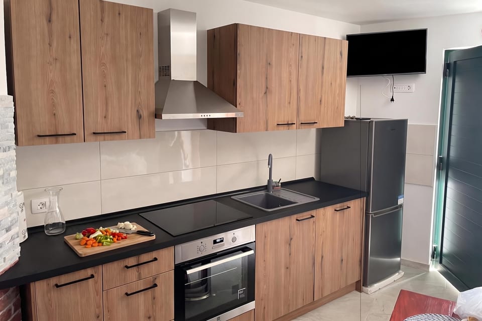 Outdoor kitchen