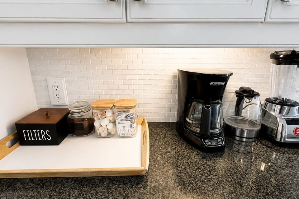 Start your mornings the way you like them. Brew a fresh pot of coffee, whip up a smoothie, and ease into the day before heading out for your next adventure.