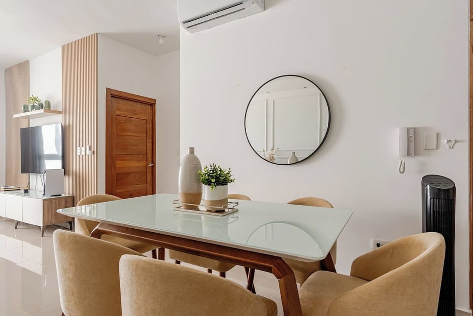 Apartment, 2 Bedrooms, Balcony | Dining room