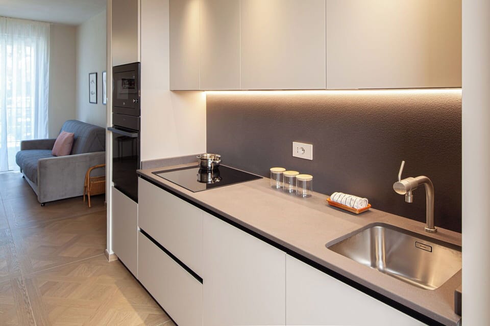 Dining Room, Kitchen