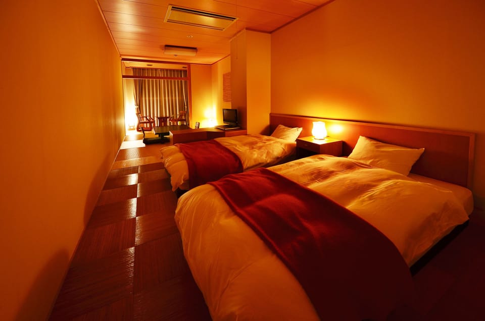 Japanese-Western Room, Non Smoking | In-room safe, WiFi (free), bed sheets