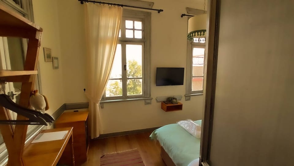 Room, 1 Bedroom, Smoking, Balcony | 1 bedroom