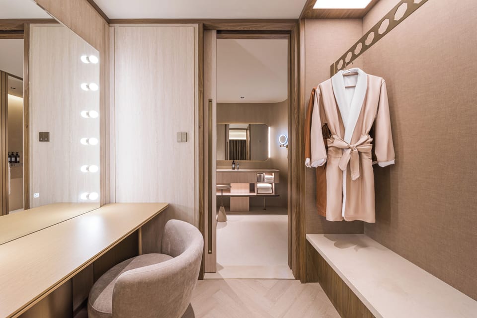 Basic Double Room | Bathroom | Shower, hair dryer, towels, shampoo