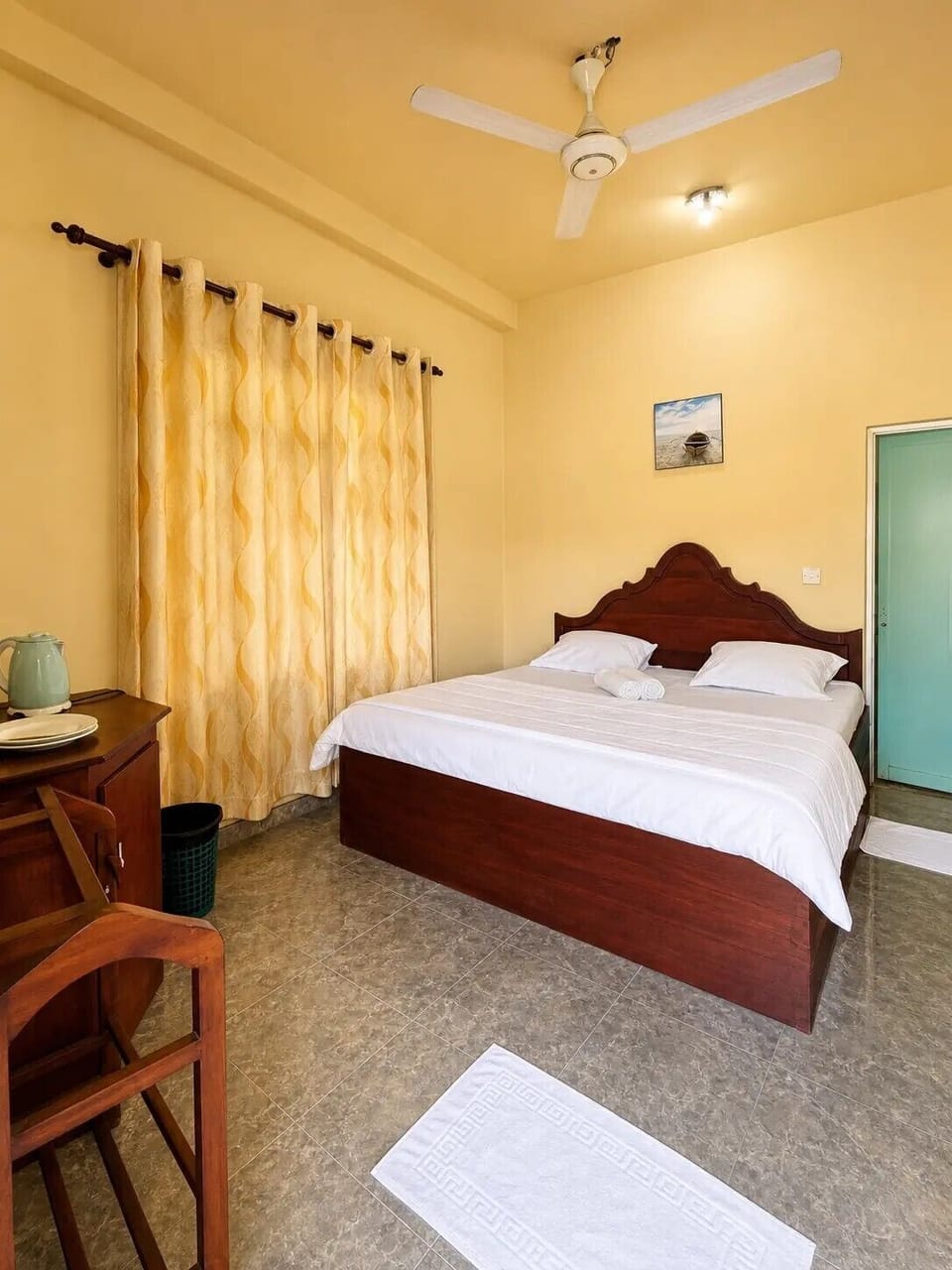Romantic Double Room, Patio, River View | WiFi (free)