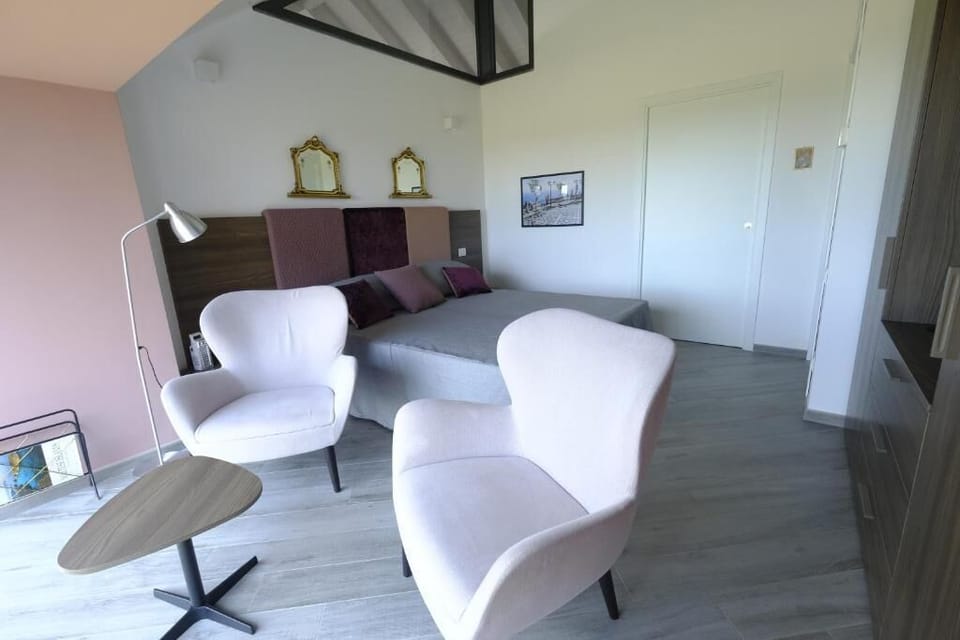 Superior Double or Twin Room, Garden View | Interior